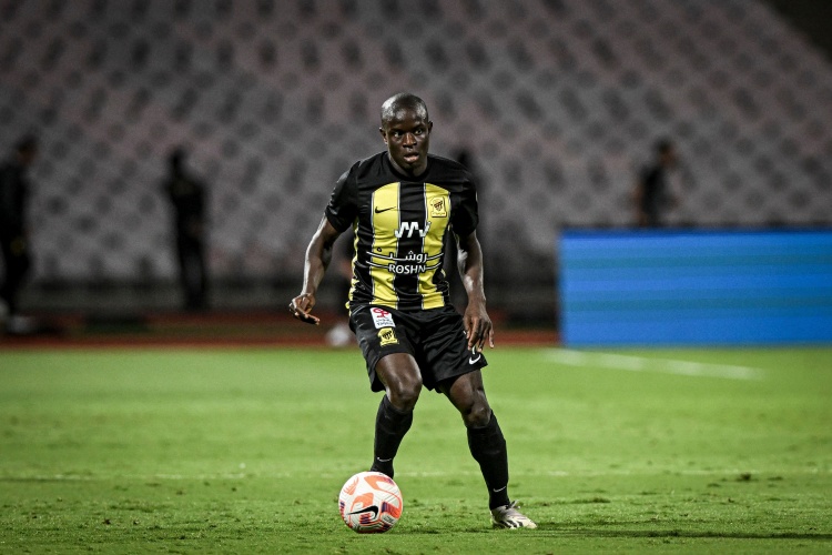 杏彩体育官方网站-罗马诺：费内巴切为签坎特提交了高额报价，但吉达并不想轻易放人